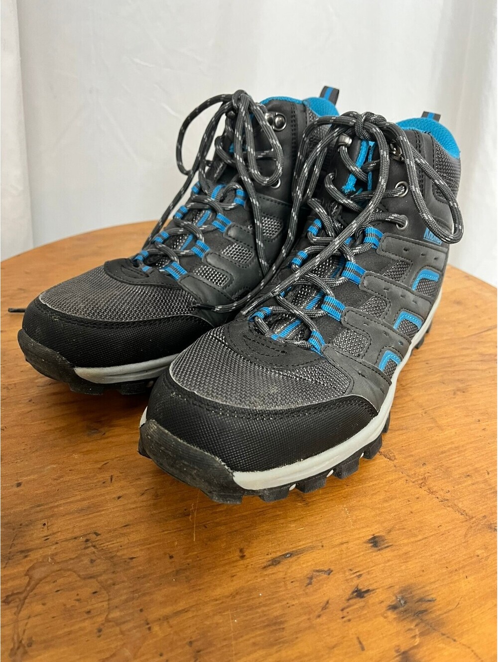 Khombu Men's Hiking Boots Black and Blue Size 10